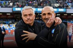 开云体育app-那不勒斯血洗罗马，乔瓦尼·雷纳完成帽子戏法