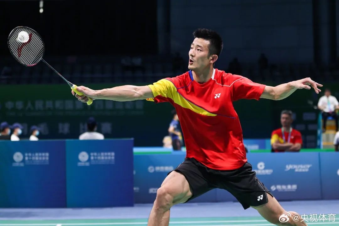 中国羽毛球队强势英格兰羽毛球队，谌龙统治全场