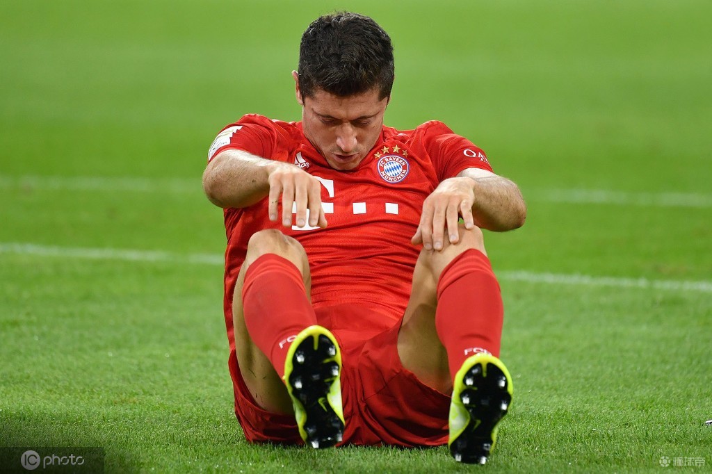 包含波兰横扫摩洛哥,穆勒关键制胜的词条 包含波兰横扫摩洛哥,穆勒关键制胜的词条