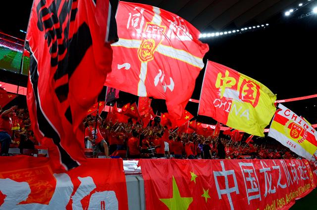 包含一场经典之战！世界杯点燃球迷热情的词条