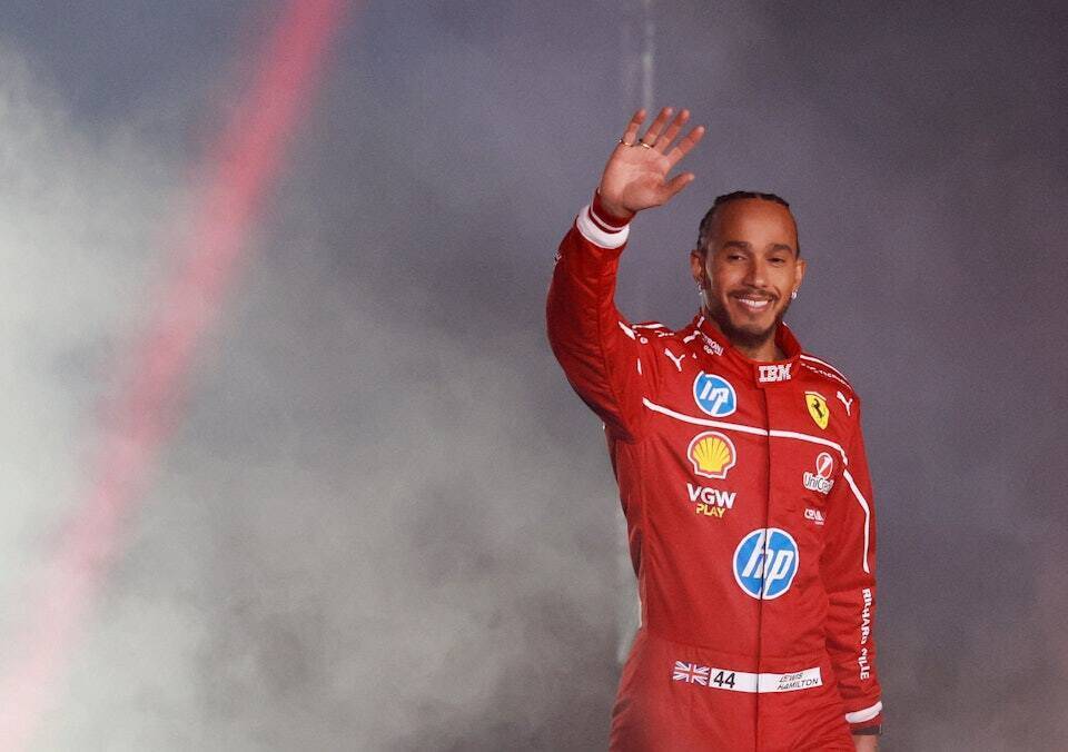 索伯车队翻盘雷诺车队，汉密尔顿统治全场