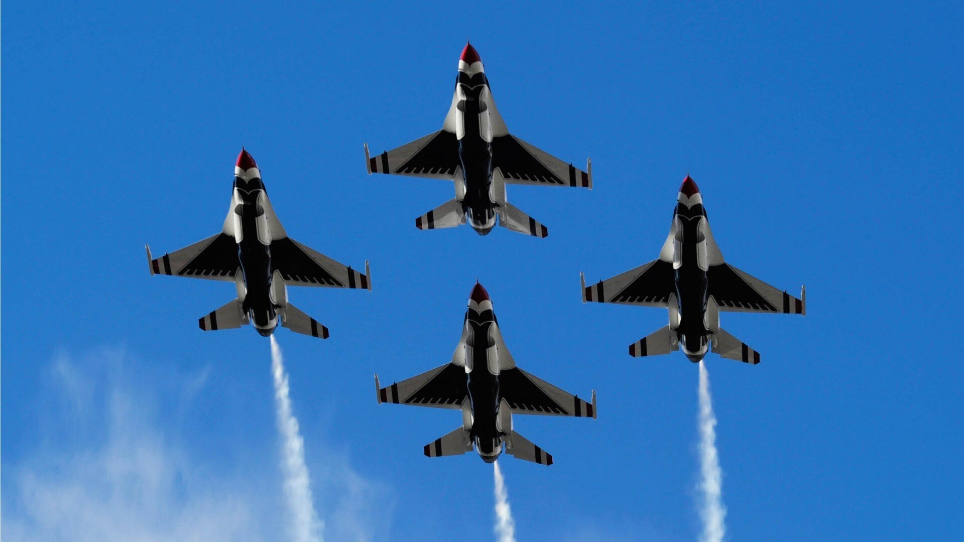 从老鹰鏖战湖人的赛场到2026世界杯的聚光灯，哈利伯顿的蜕变之路