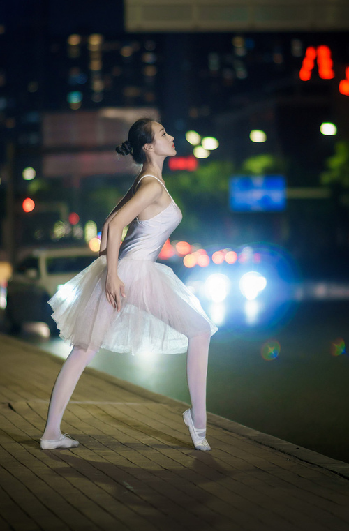 当火焰遇上铁壁，努涅斯个人闪光与波兰整体机器的博弈