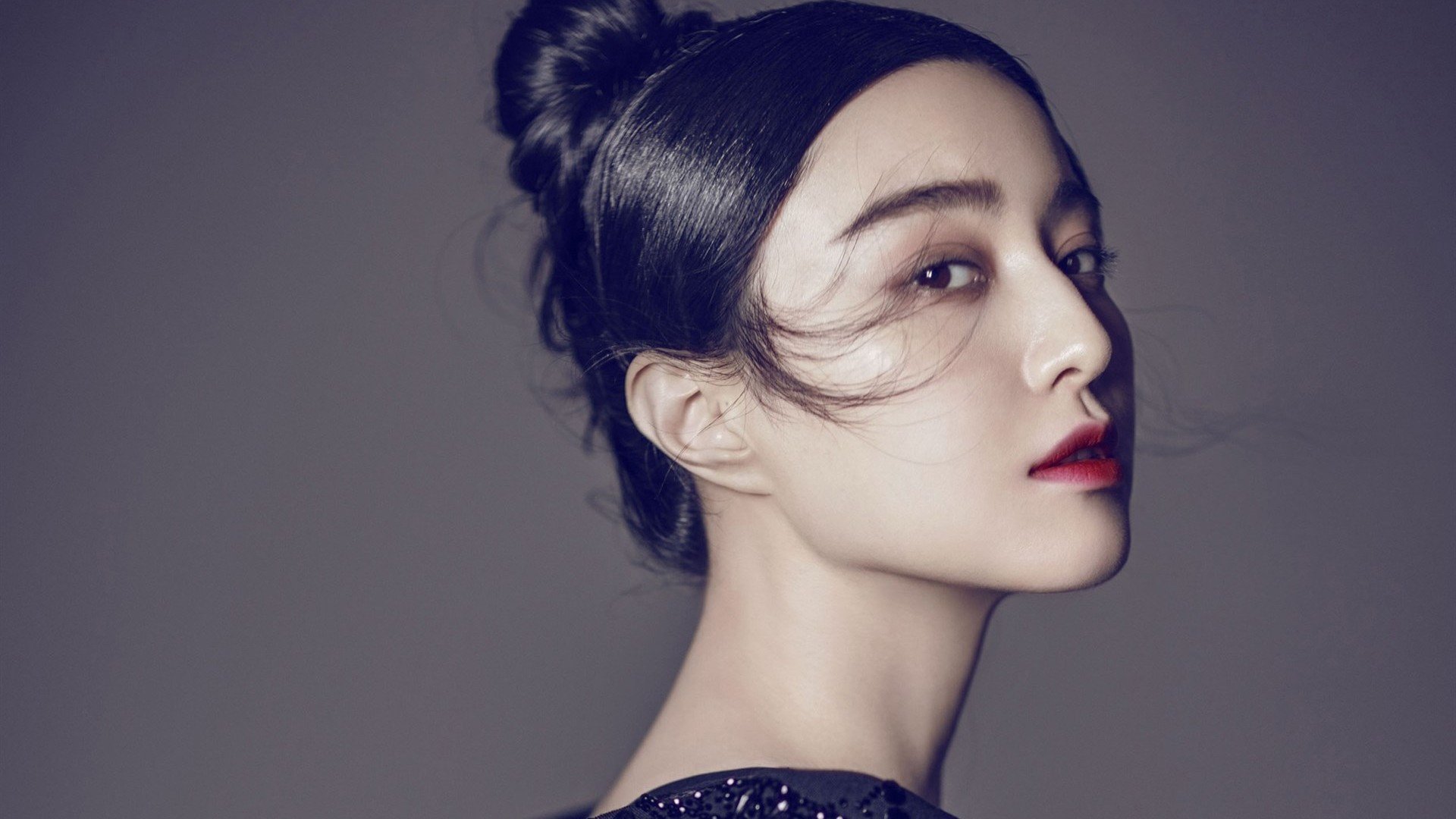 布伦森末节狂飙定乾坤，勇士客胜深圳展冠军底蕴