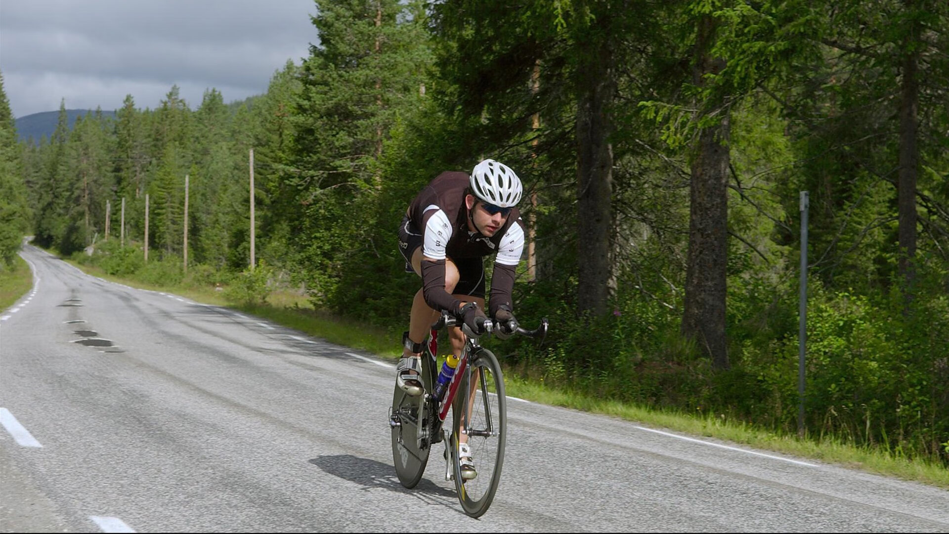 紫百合远征北非，欧冠淘汰赛焦点战，佛罗伦萨客场制霸突尼斯